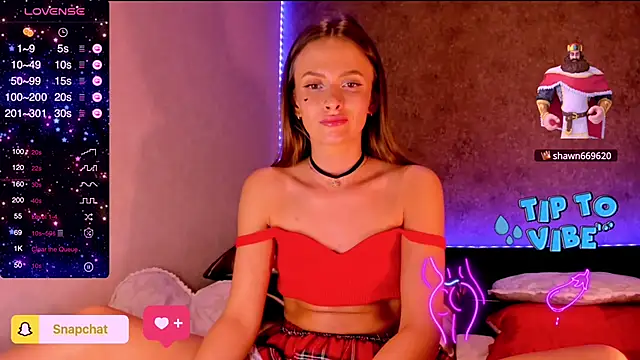 Snapshot of madina_taher chatting on 01.25.25 madina taher online show from 01.25.25