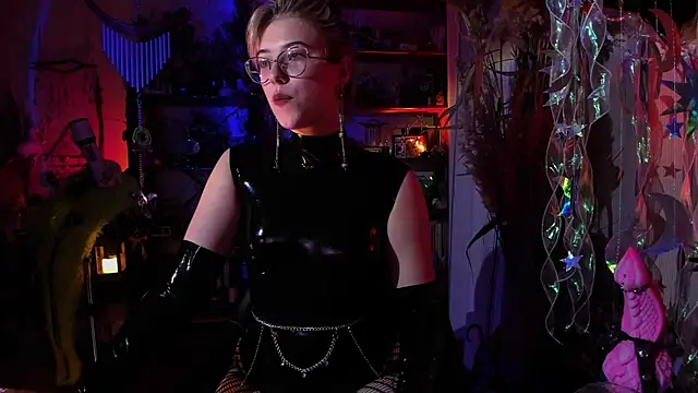 Scarlett Wanner online show from 01.10.25