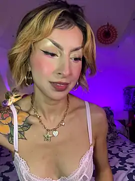 Cinamoonn online show from 10.22.25