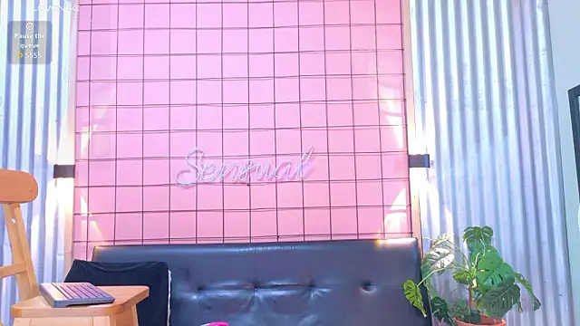 mensia hernandz online show from 03.14.26