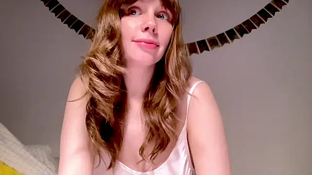 Nikki Mimimi online show from 12.18.25