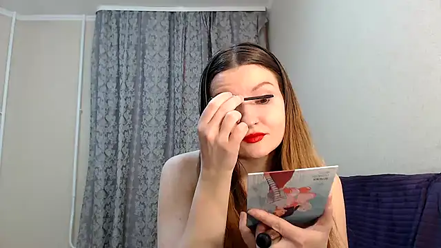 Snapshot of SecretWithJessie chatting on 12.14.24 SecretWithJessie online show from 12.14.24