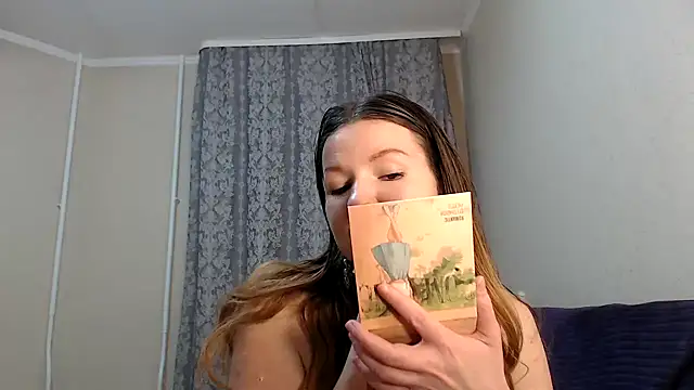 Snapshot of SecretWithJessie chatting on 12.17.24 SecretWithJessie online show from 12.17.24