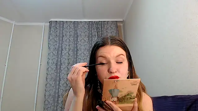 Snapshot of SecretWithJessie chatting on 12.18.24 SecretWithJessie online show from 12.18.24