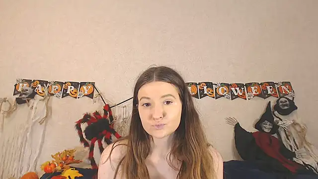 Snapshot of SecretWithJessie chatting on 10.26.25 SecretWithJessie online show from 10.26.25