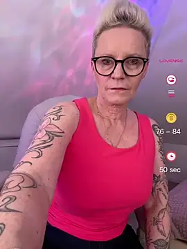 German Milf online show from 04.23.26