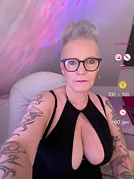 German Milf online show from 05.06.26