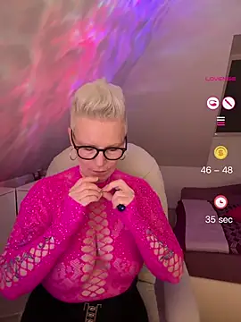 Snapshot of German_Milf chatting on 05.19.26 German Milf online show from 05.19.26