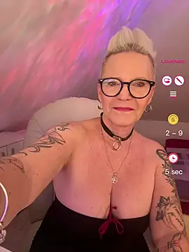 Snapshot of German_Milf chatting on 06.03.26 German Milf online show from 06.03.26