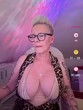 Snapshot of German_Milf chatting on 06.06.26 German Milf online show from 06.06.26