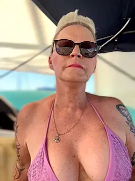 Snapshot of German_Milf chatting on 06.20.26 German Milf online show from 06.20.26