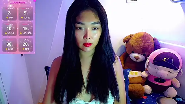 Snapshot of TR4NSCUTI3 chatting on 10.05.25 TR4NSCUTI3 online show from 10.05.25