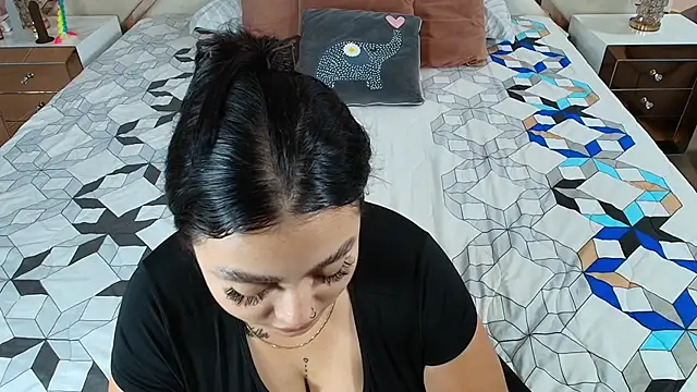 Snapshot of NaughtyAnaa chatting on 03.20.25 NaughtyAnaa online show from 03.20.25