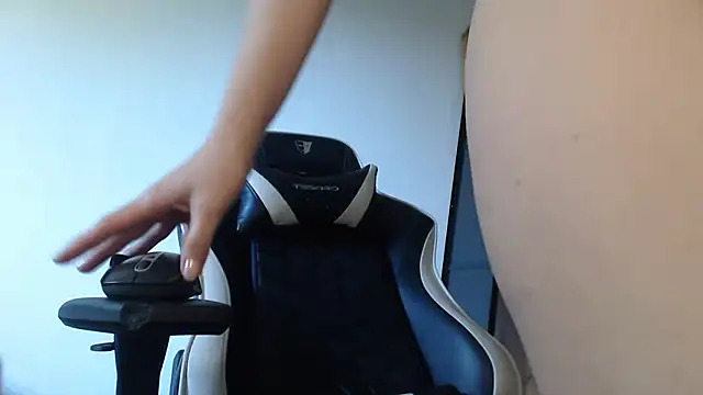 Lisakisss online show from 04.26.26