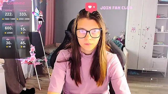 MollyLollipop online show from 10.06.25