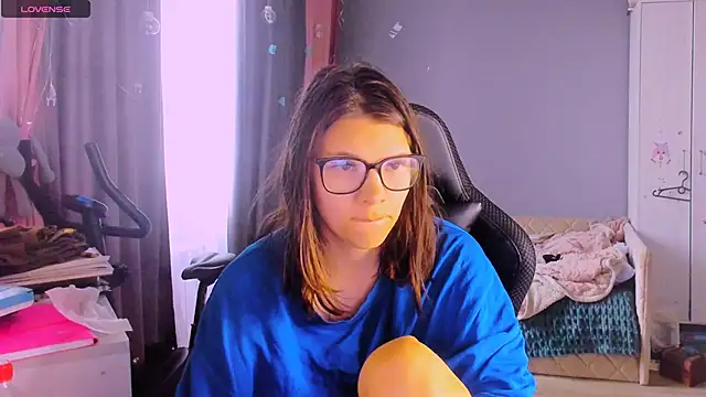 MollyLollipop online show from 05.06.26