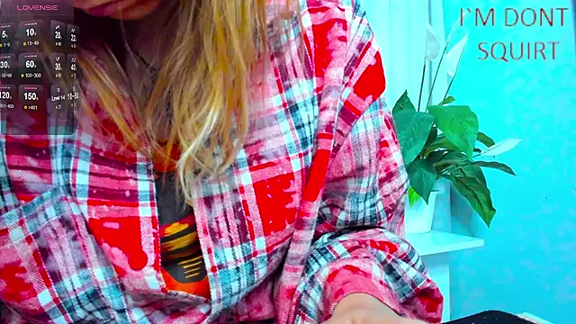 Snapshot of Bell_a_mi_ chatting on 03.04.25 Bell a mi online show from 03.04.25