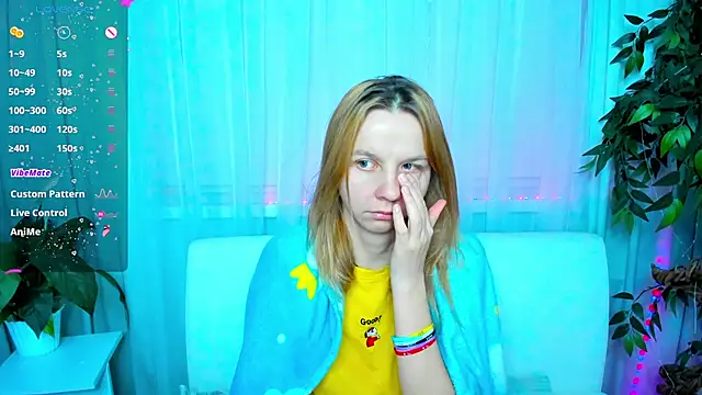 Snapshot of Bell_a_mi_ chatting on 03.21.25 Bell a mi online show from 03.21.25