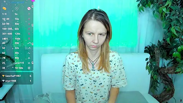 Snapshot of Bell_a_mi_ chatting on 09.20.25 Bell a mi online show from 09.20.25