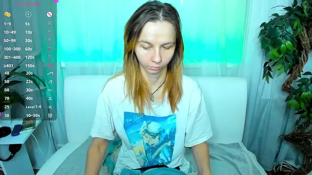 Snapshot of Bell_a_mi_ chatting on 10.17.25 Bell a mi online show from 10.17.25