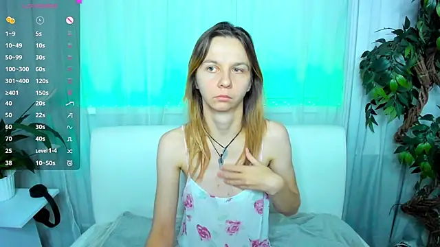 Snapshot of Bell_a_mi_ chatting on 10.20.25 Bell a mi online show from 10.20.25