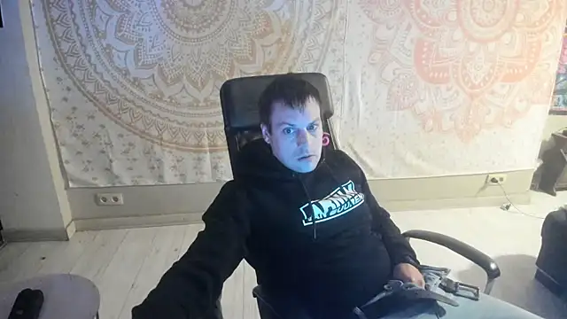 Snapshot of slankecrosdresser chatting on 09.27.25 slankecrosdresser online show from 09.27.25