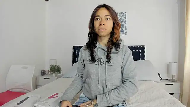 ZulyMichels online show from 02.19.25