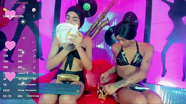 nickyminach  online show from 02.20.25