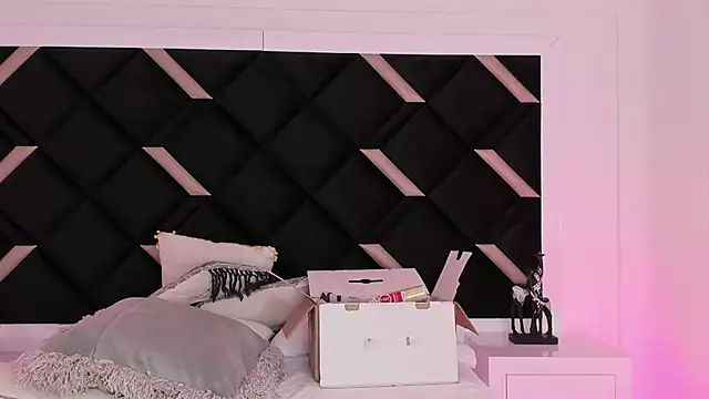 Girl Cherry online show from 03.09.25