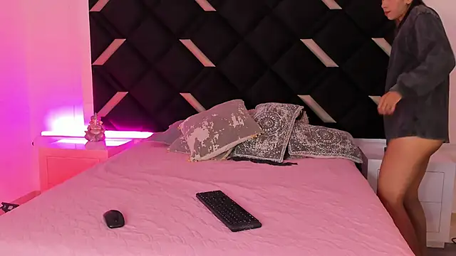 Girl Cherry online show from 03.15.25