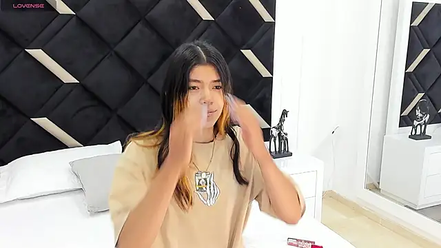 Girl Cherry online show from 09.27.25