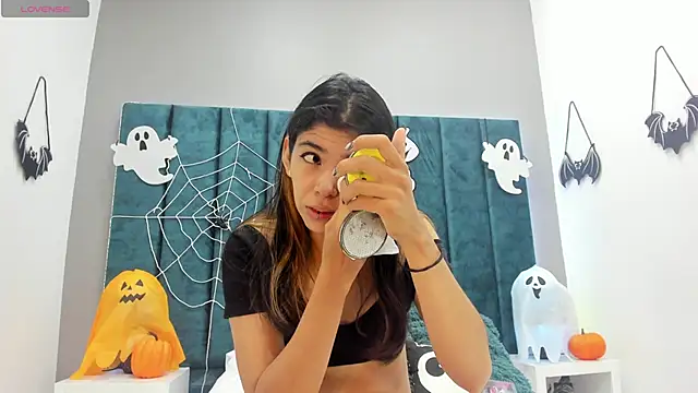 Girl Cherry online show from 10.15.25