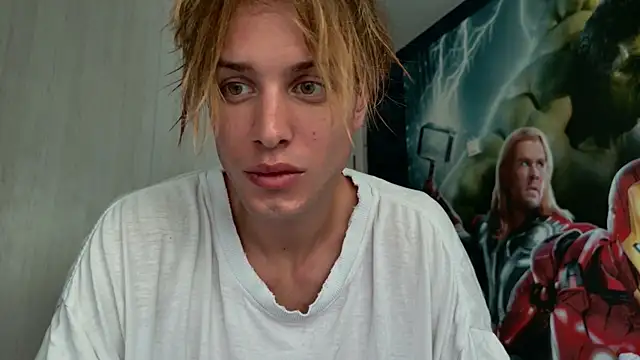 Snapshot of Cryptikov chatting on 06.25.26 Cryptikov online show from 06.25.26