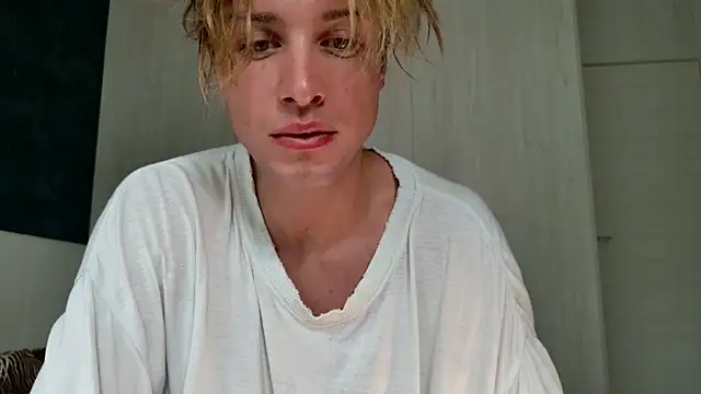 Snapshot of Cryptikov chatting on 07.03.26 Cryptikov online show from 07.03.26