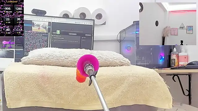 Paulina Davis  online show from 02.08.26