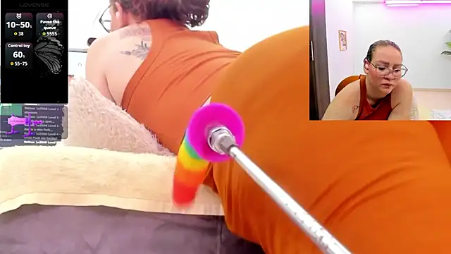 Paulina Davis  online show from 02.14.26