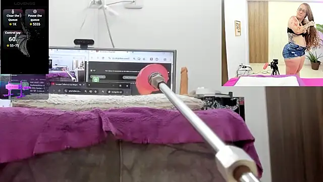 Snapshot of Paulina_Davis_ chatting on 07.18.26 Paulina Davis online show from 07.18.26