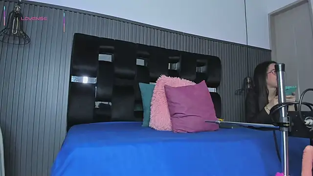 levana1 online show from 10.23.25