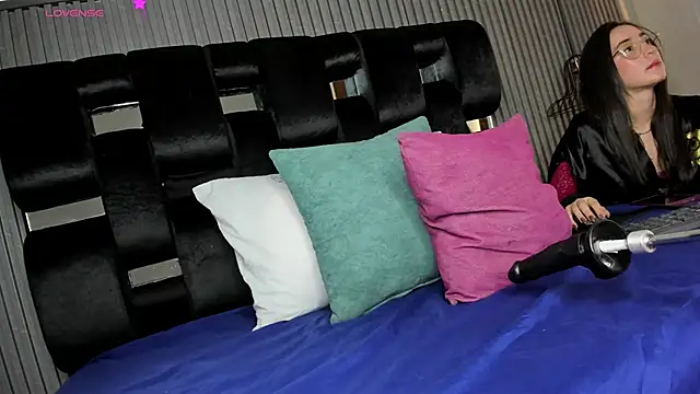 levana1 online show from 11.13.25