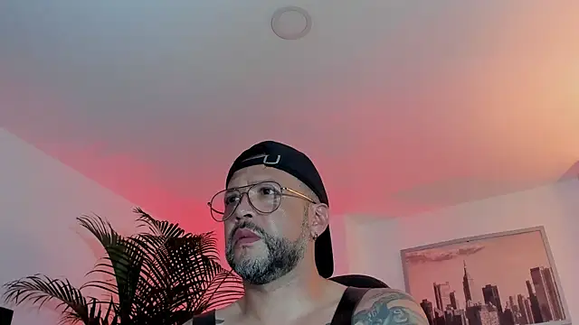 MrFrank tattoo online show from 12.04.24