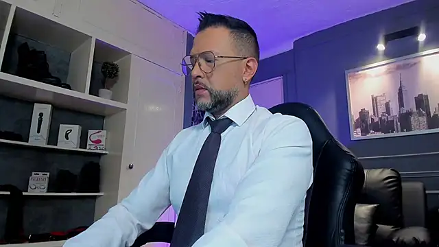 MrFrank tattoo online show from 09.30.25