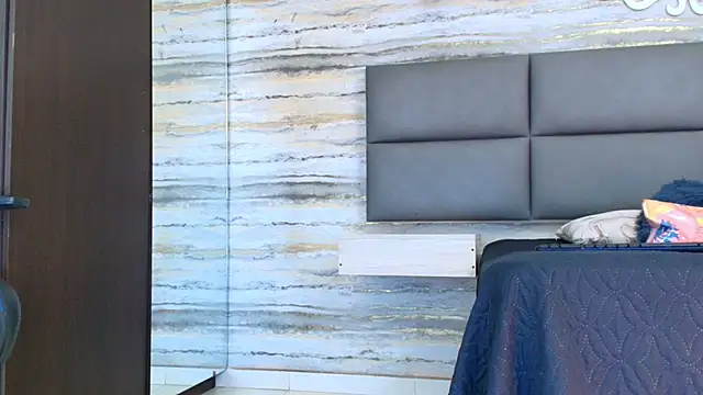 Snapshot of oliver__brown chatting on 01.17.26 oliver brown online show from 01.17.26