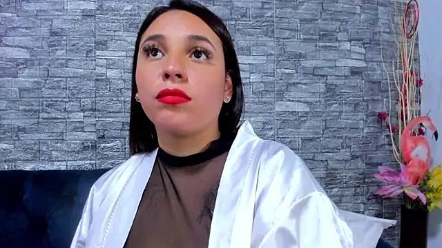 Snapshot of LizzRouse chatting on 02.04.25 LizzRouse online show from 02.04.25