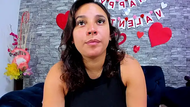 Snapshot of LizzRouse chatting on 02.10.25 LizzRouse online show from 02.10.25