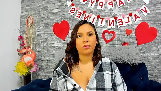 Snapshot of LizzRouse chatting on 02.12.25 LizzRouse online show from 02.12.25