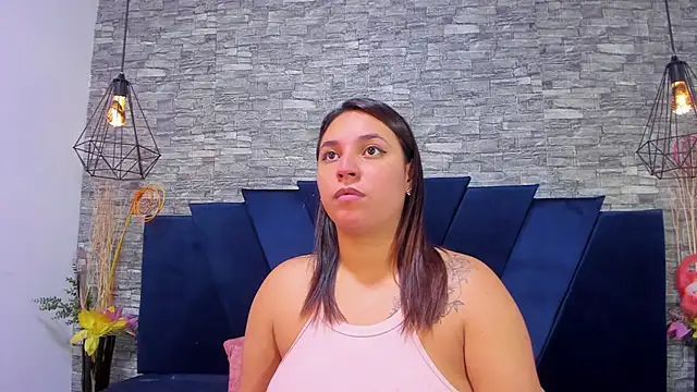 Snapshot of LizzRouse chatting on 03.15.25 LizzRouse online show from 03.15.25