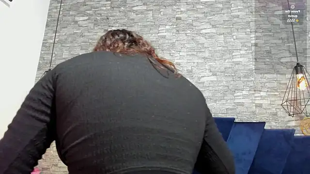 Snapshot of LizzRouse chatting on 09.09.25 LizzRouse online show from 09.09.25