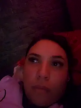 Snapshot of LizzRouse chatting on 10.01.25 LizzRouse online show from 10.01.25