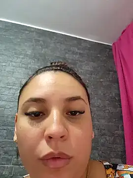 Snapshot of LizzRouse chatting on 10.15.25 LizzRouse online show from 10.15.25