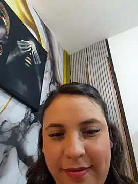 Snapshot of LizzRouse chatting on 10.27.25 LizzRouse online show from 10.27.25